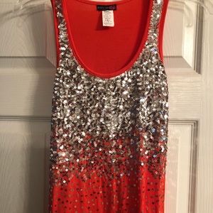 Size small sequenced tank